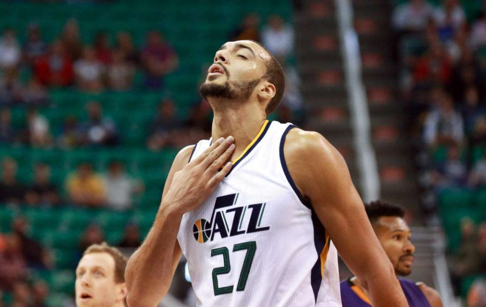 爵士队宣布新赛季主场比赛安保措施的简单介绍