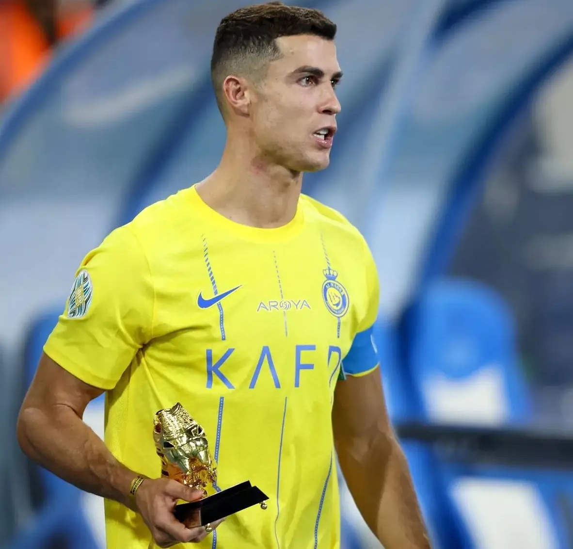 包含深圳佳兆业力克河南嘉博诚，意外胜利引发球迷热议的词条