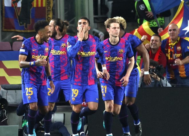 巴塞罗那客场不敌汉堡，积分榜再度滑落(巴塞罗那2022)