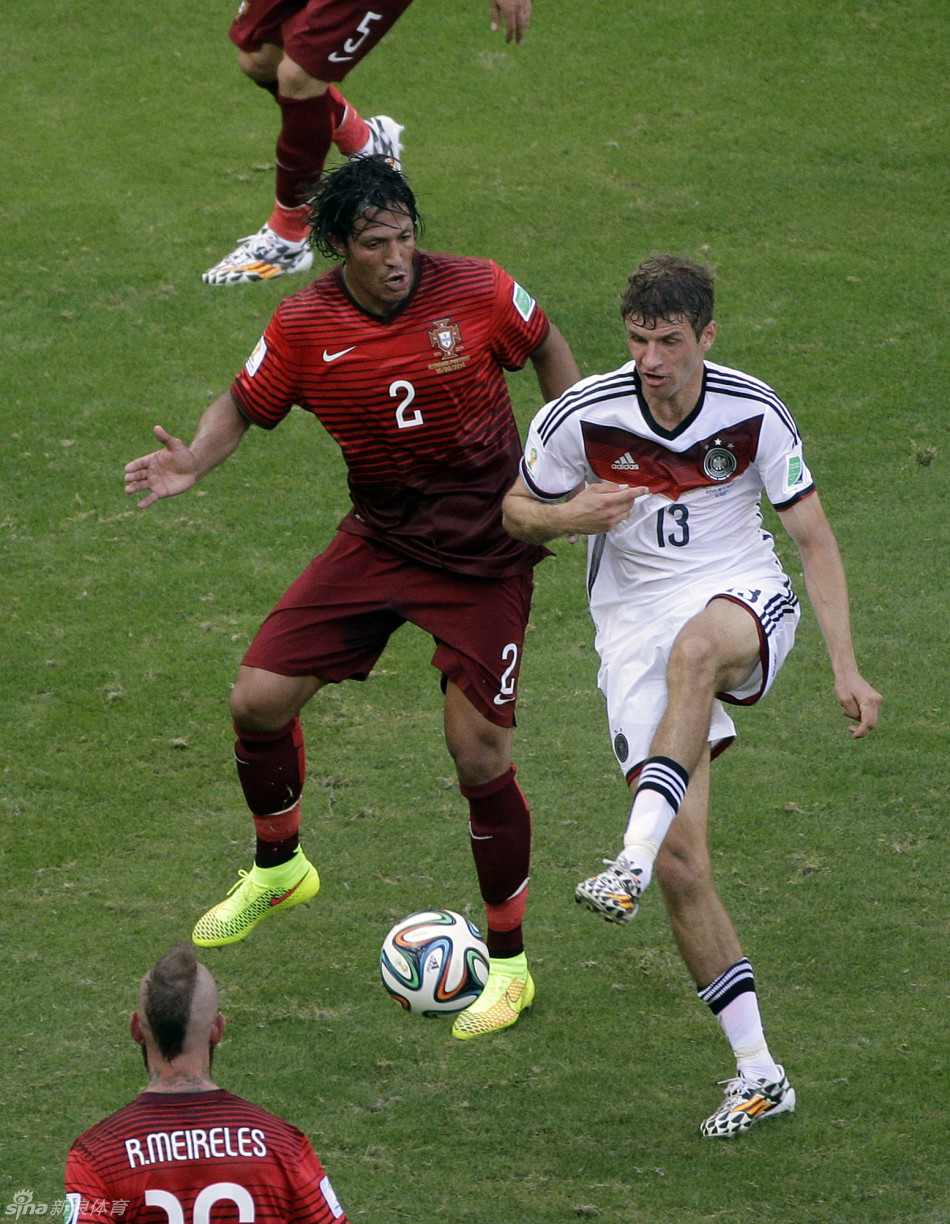 关于德国主场逆转捷克,穆勒晃出帽子戏法的信息 关于德国主场逆转捷克,穆勒晃出帽子戏法的信息