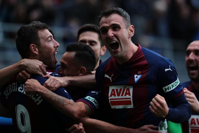 埃瓦尔主场不敌瓦伦西亚，遗憾失利的简单介绍